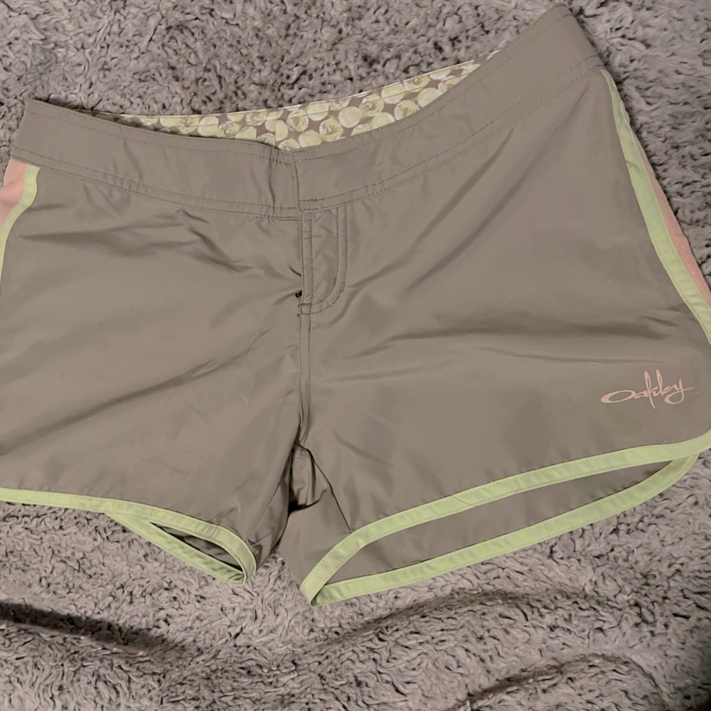 NWOT Oakley Casual Shorts 6